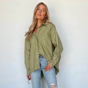 Vestique Green Button Up Blouse